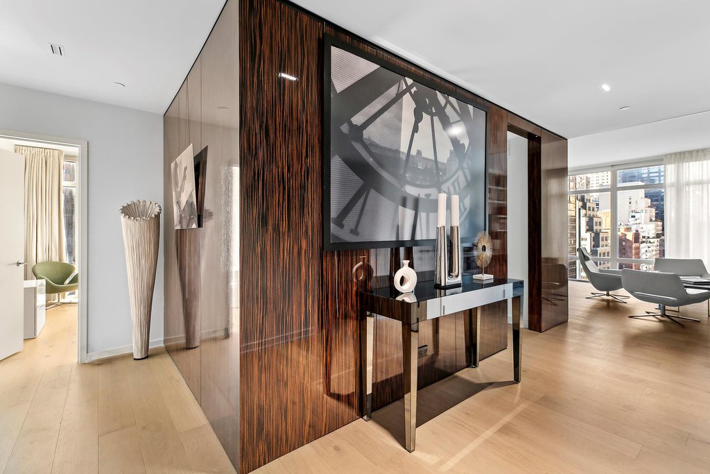 207 East 57th Street, Unit 19B