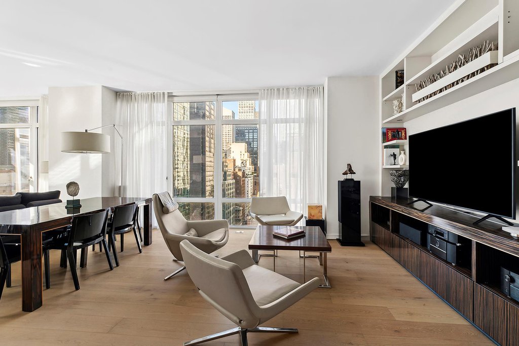 207 East 57th Street, Unit 19B photo 2