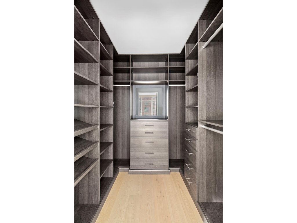 207 East 57th Street, Unit 19B photo 6