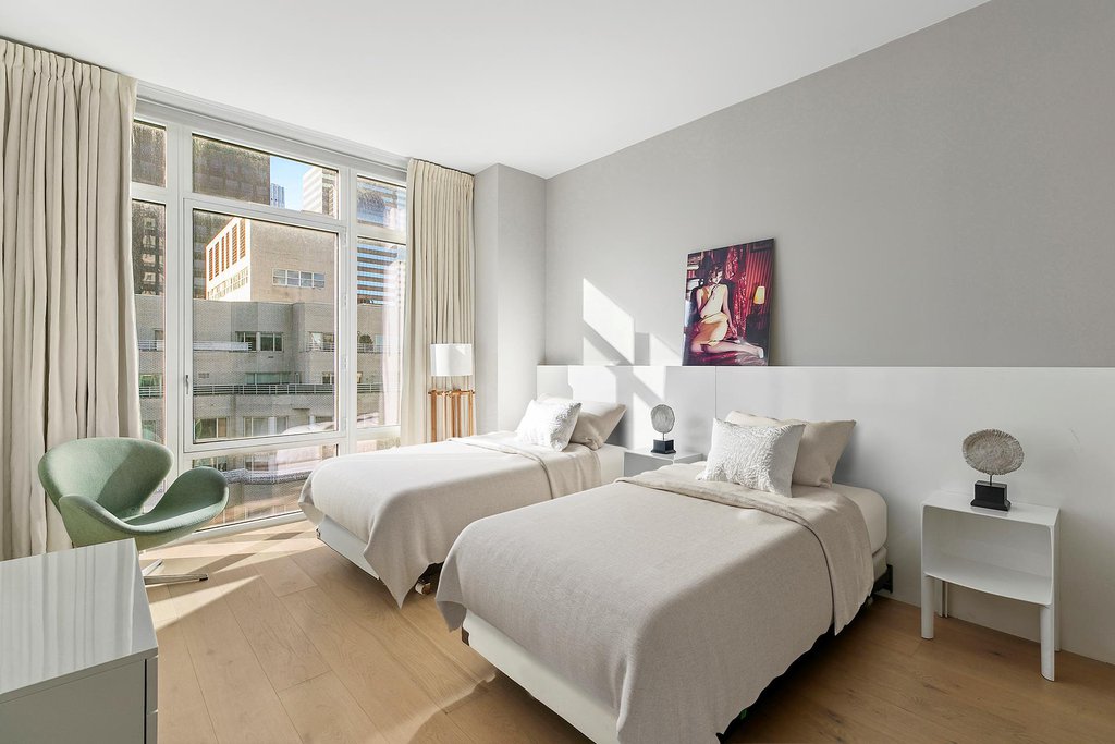 207 East 57th Street, Unit 19B photo 8