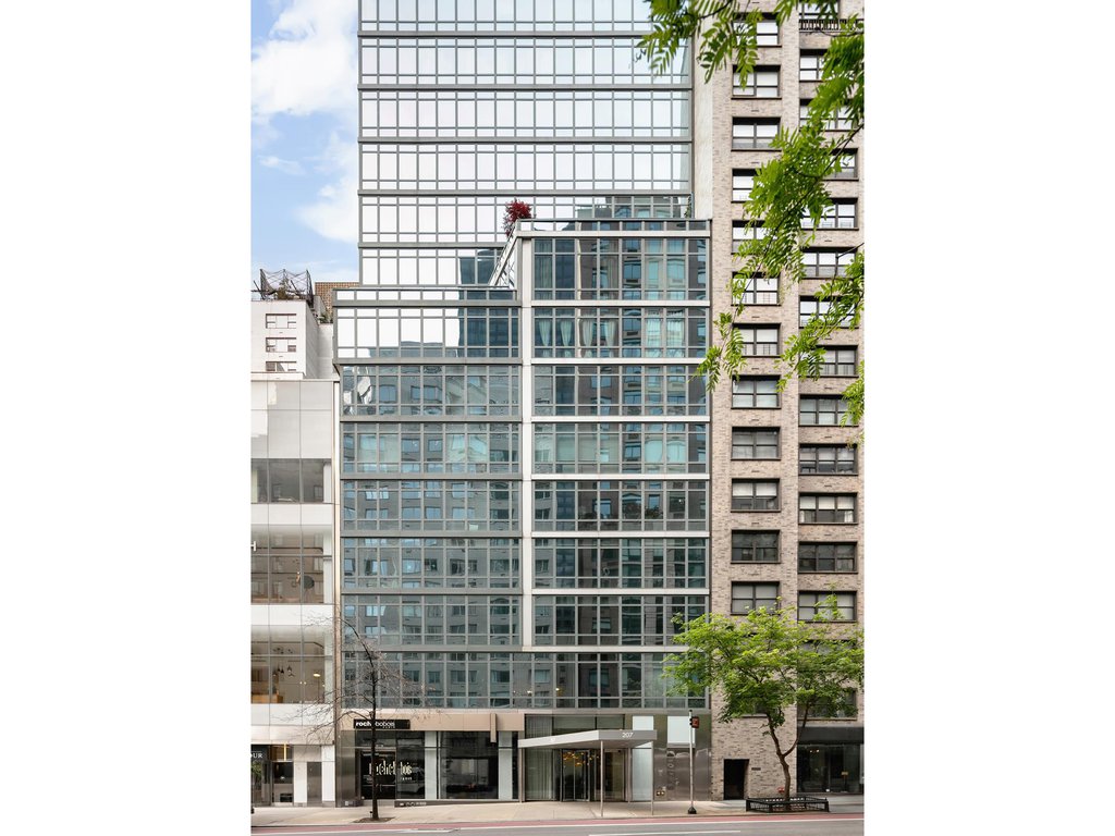 207 East 57th Street, Unit 19B photo 12
