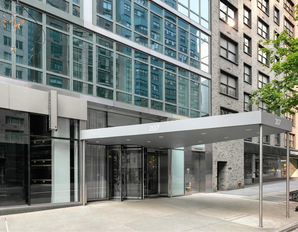 207 East 57th Street, Unit 19B photo 13
