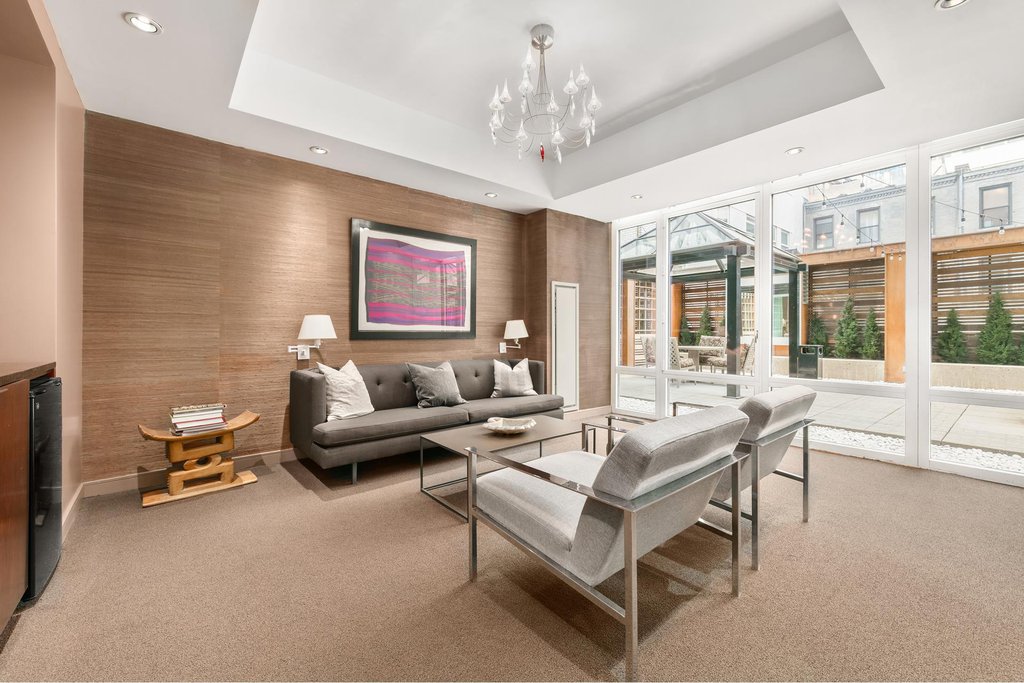 207 East 57th Street, Unit 19B photo 16