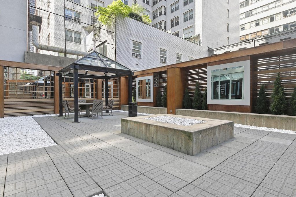 207 East 57th Street, Unit 19B photo 18