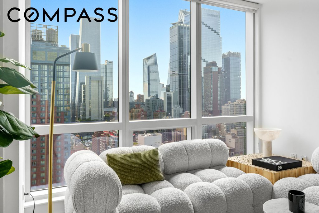 350 West 42nd Street, Unit 27K photo 4