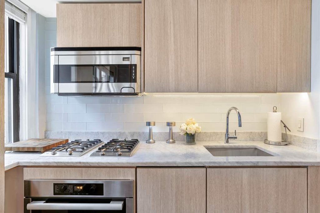 333 East 53rd Street, Unit 5B photo 4