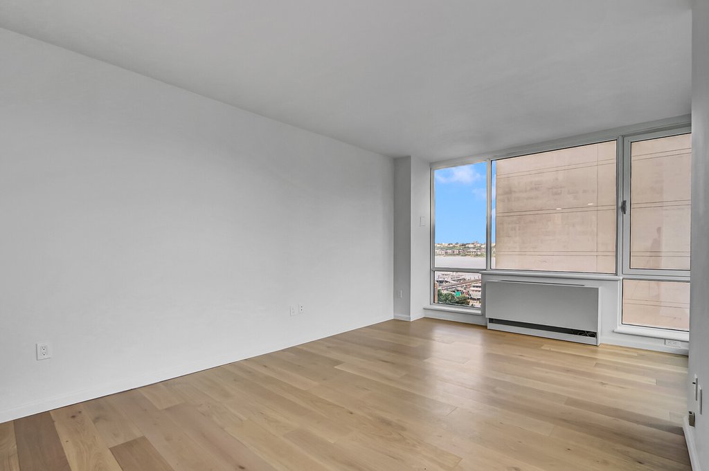635 West 42nd Street, Unit 7A photo 8