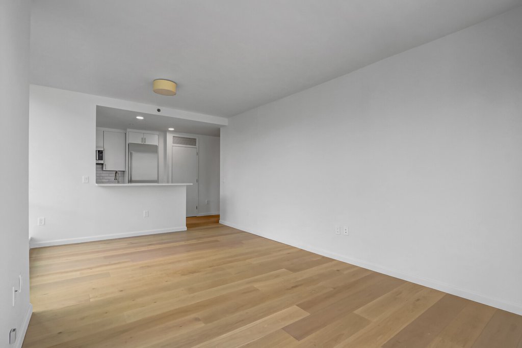 635 West 42nd Street, Unit 7A photo 10