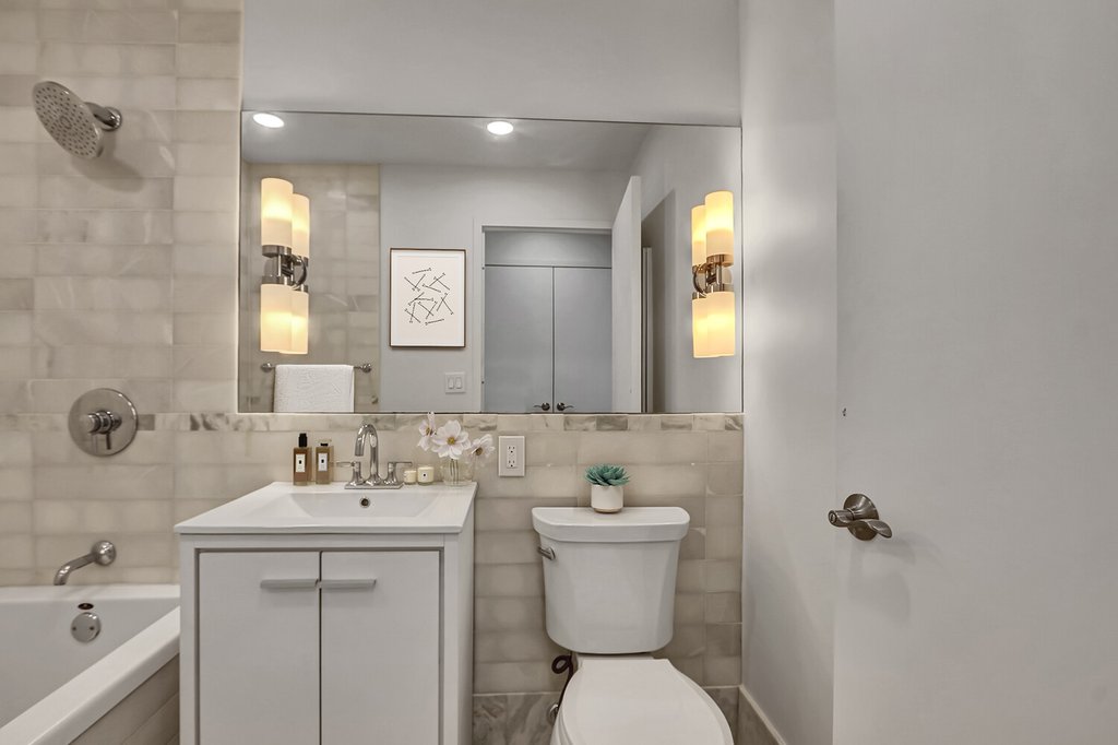 635 West 42nd Street, Unit 7A photo 21