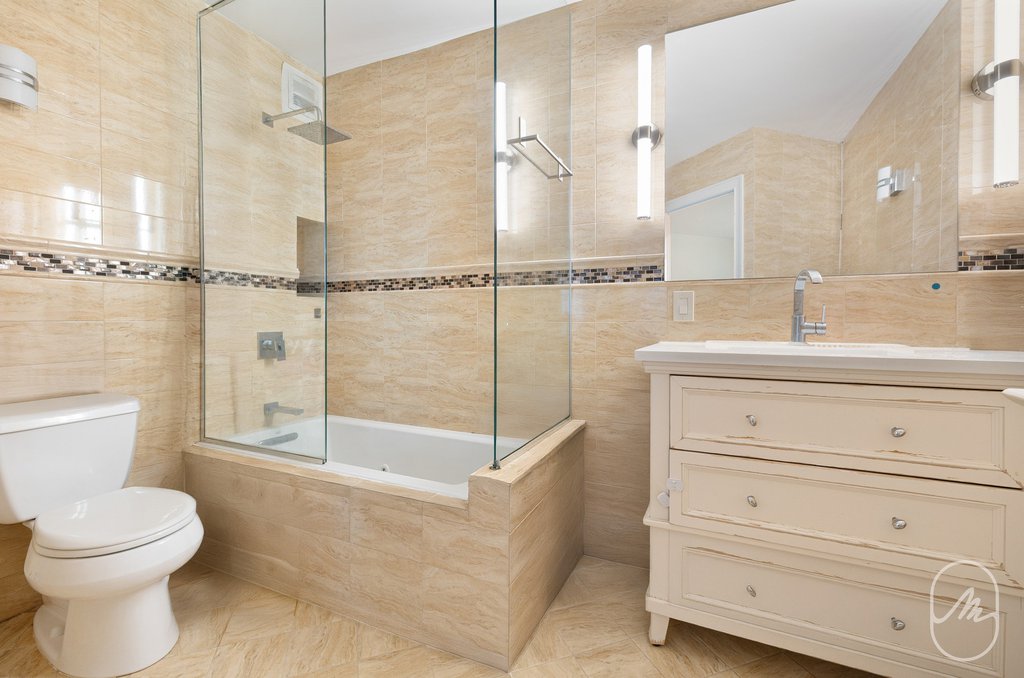 330 East 38th Street, Unit 23Q photo 9