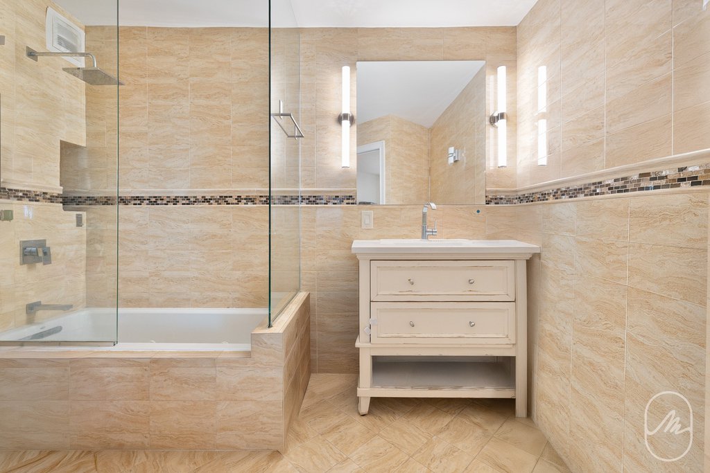 330 East 38th Street, Unit 23Q photo 11