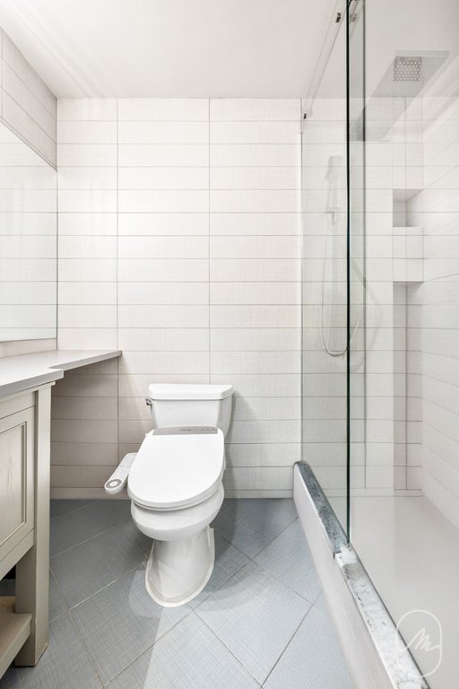 330 East 38th Street, Unit 23Q photo 12