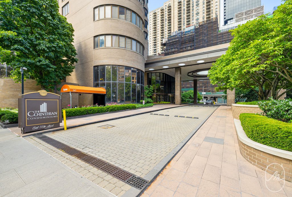 330 East 38th Street, Unit 23Q photo 28