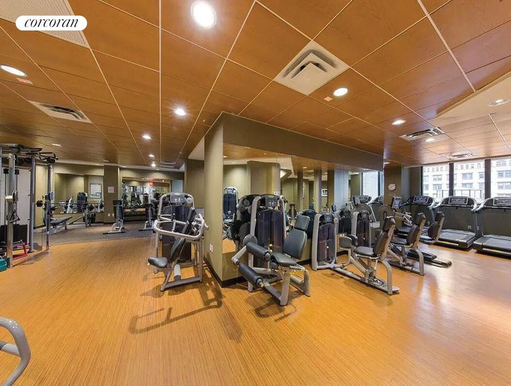 330 East 38th Street, Unit 47K photo 22
