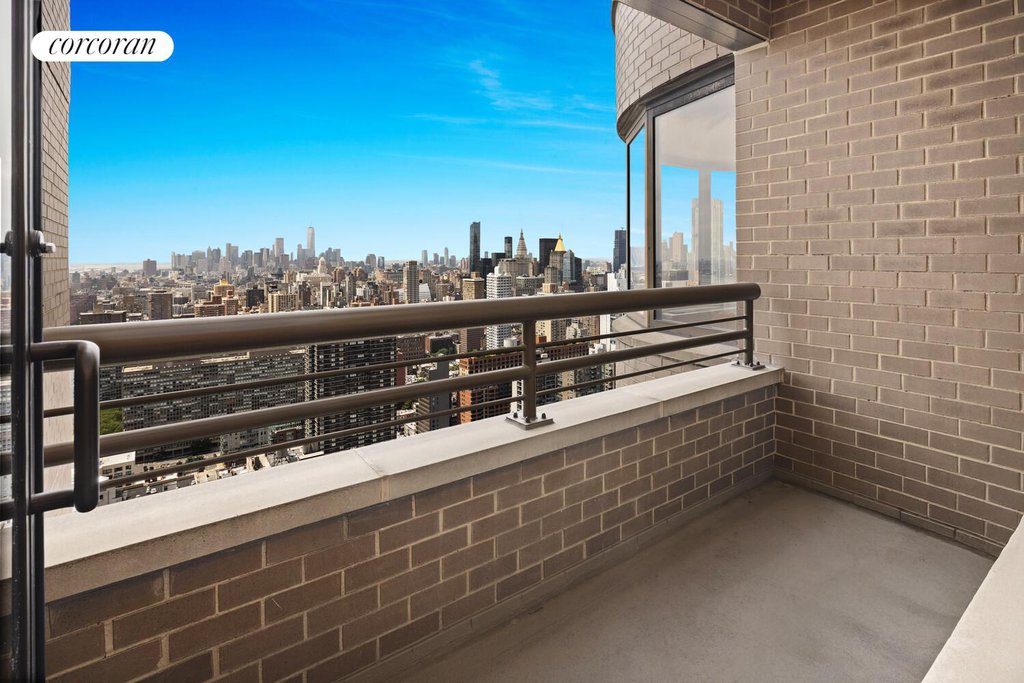 330 East 38th Street, Unit 51A photo 6