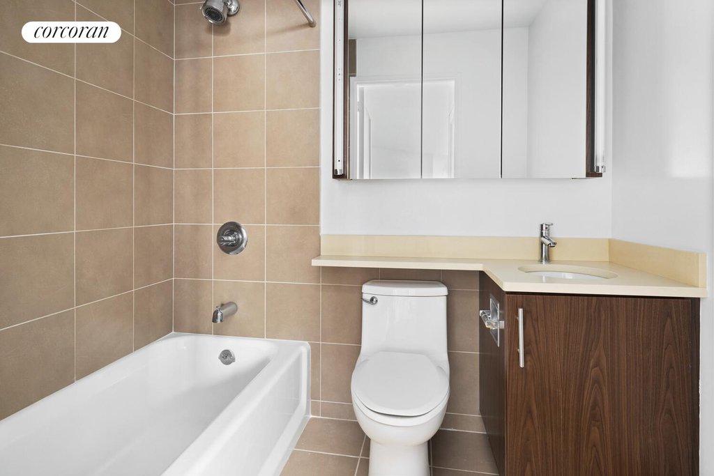 330 East 38th Street, Unit 51A photo 11