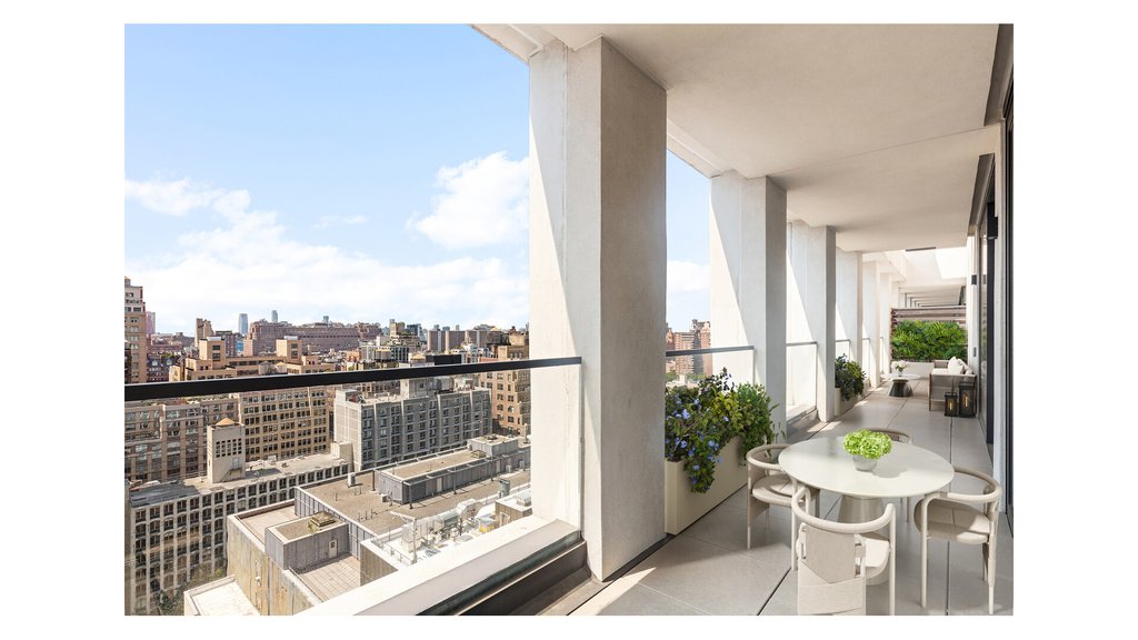 215 West 28th Street, Unit 20B photo 11