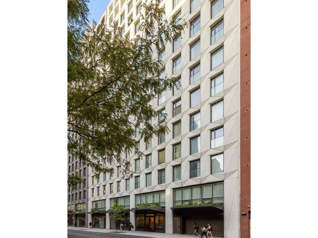 215 West 28th Street, Unit 20B photo 15