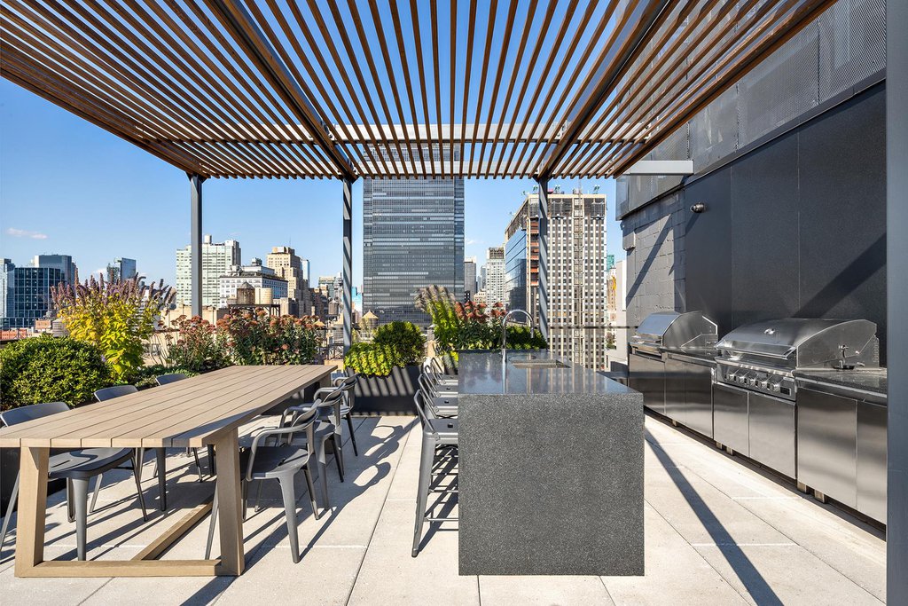 215 West 28th Street, Unit 20B photo 30