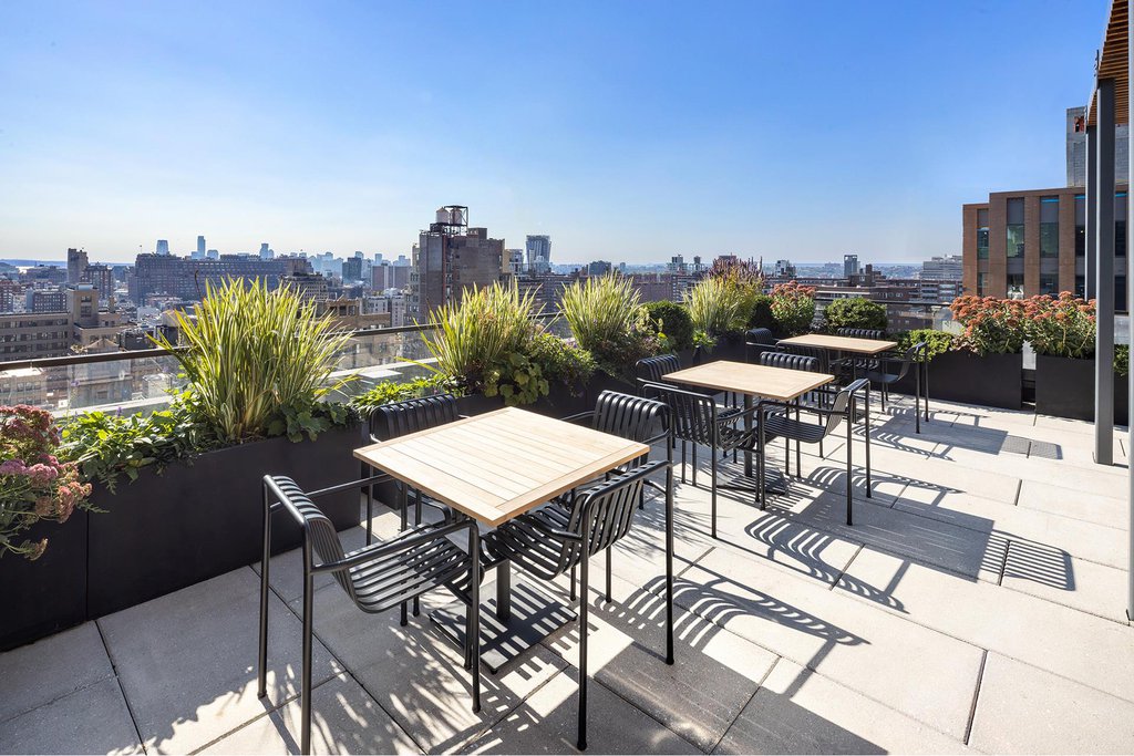 215 West 28th Street, Unit 20B photo 31