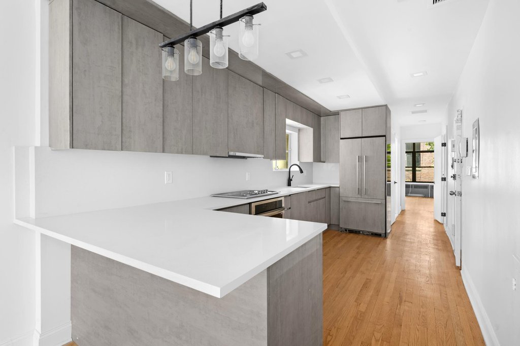 33 West 9th Street – For Sale photo 10