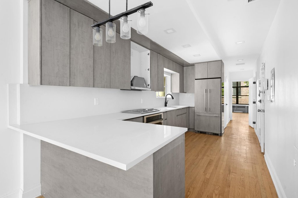 33 West 9th Street – For Sale photo 15