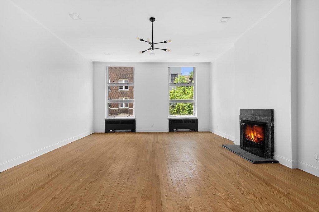 33 West 9th Street – For Sale photo 16