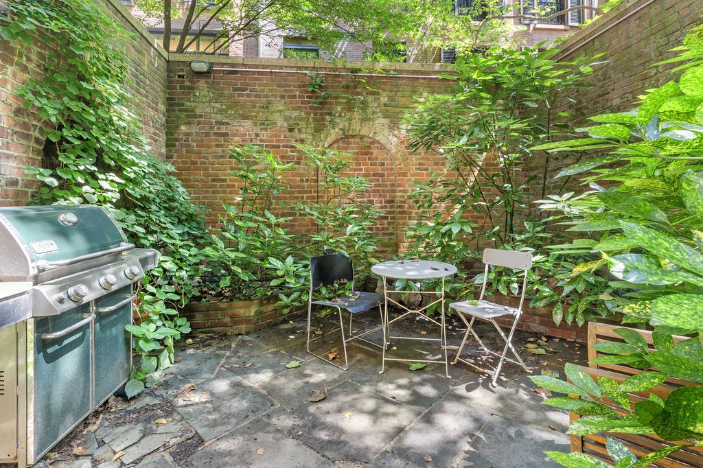 33 West 9th Street – For Sale photo 23
