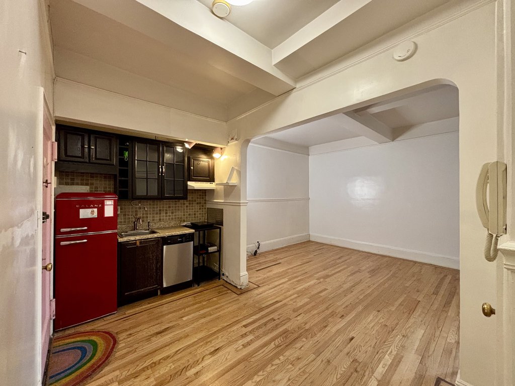 720 Fort Washington Avenue, Unit A photo 7