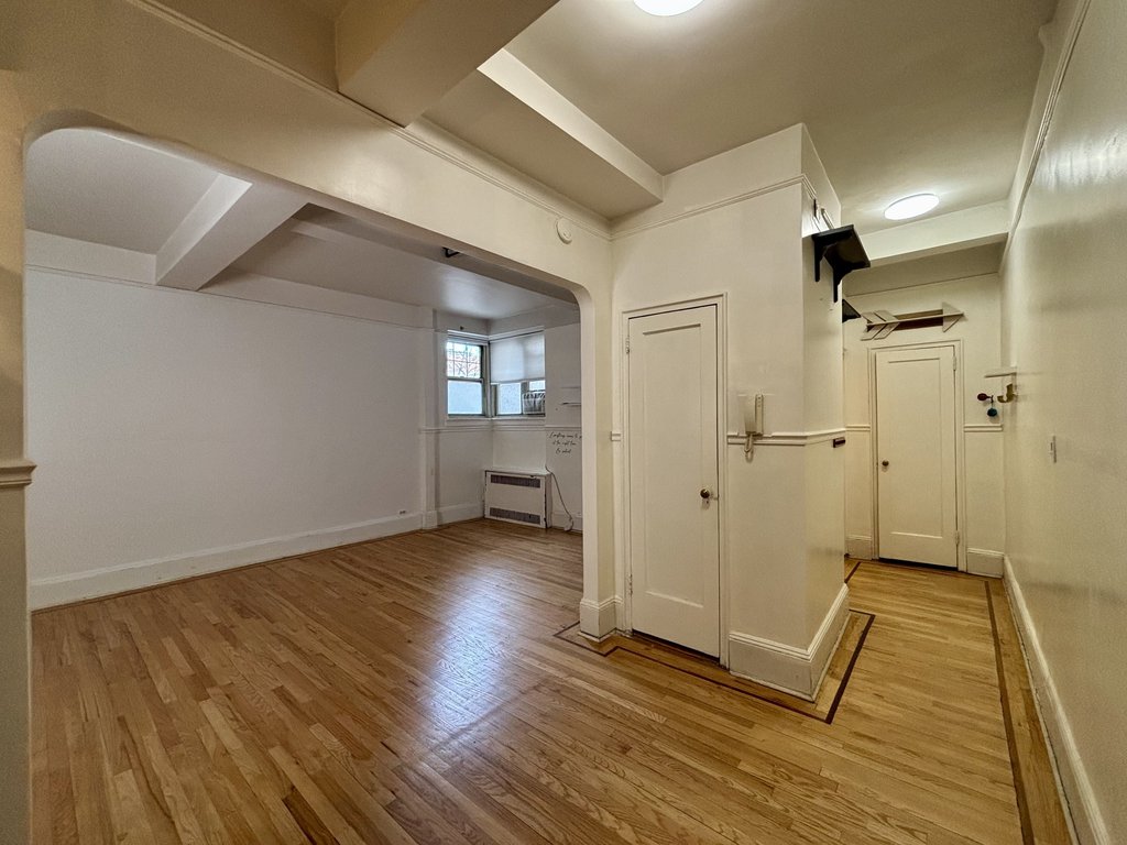 720 Fort Washington Avenue, Unit A photo 8