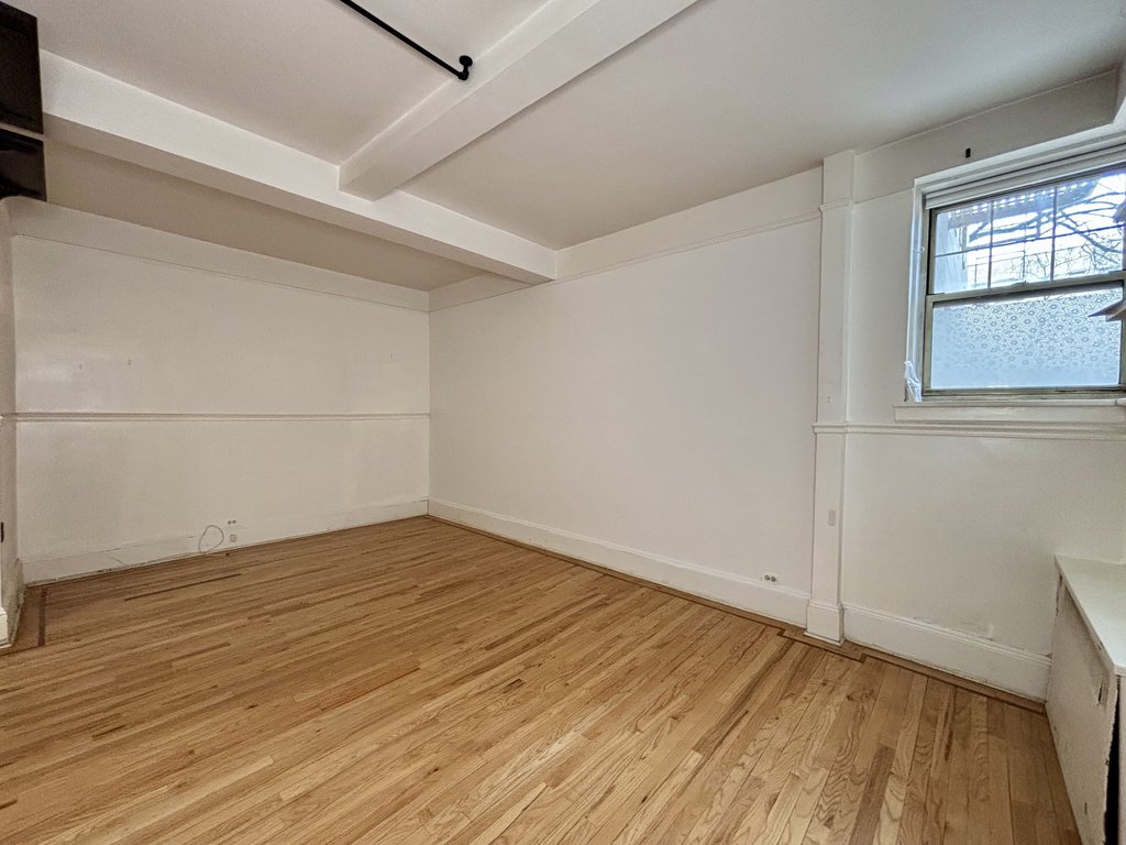 720 Fort Washington Avenue, Unit A photo 9