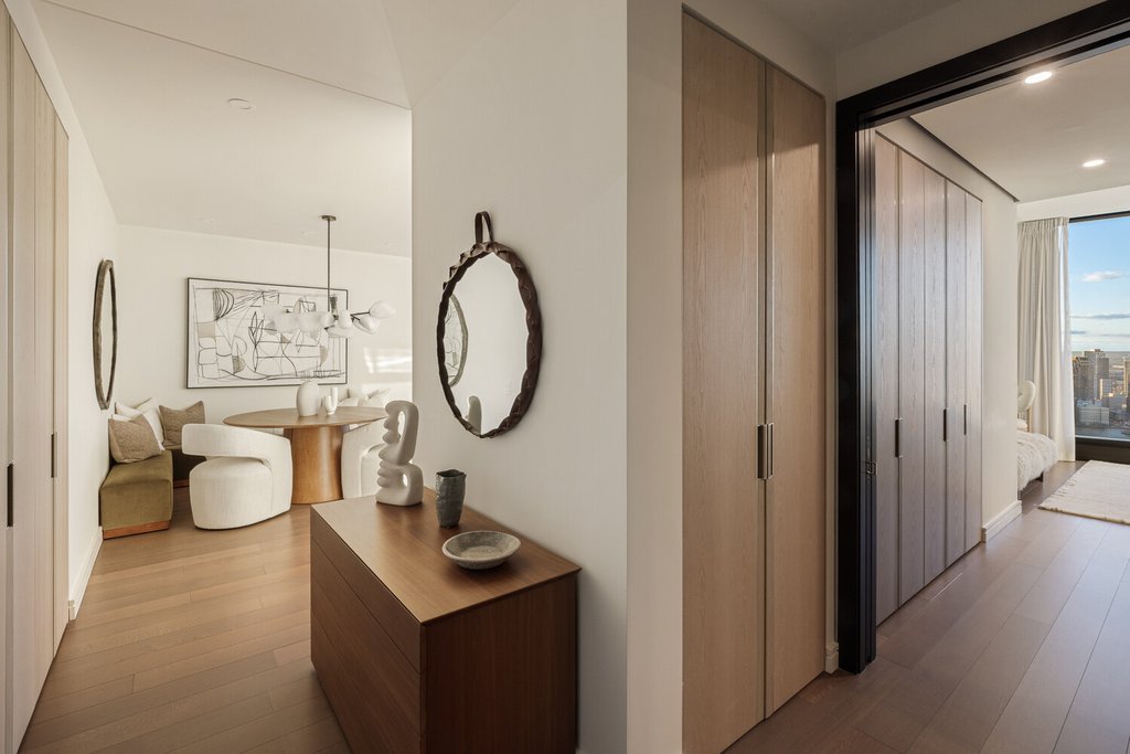 125 Greenwich Street, Unit 53C photo 2