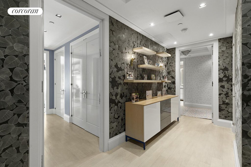 535 West End Avenue, Unit 10 photo 28
