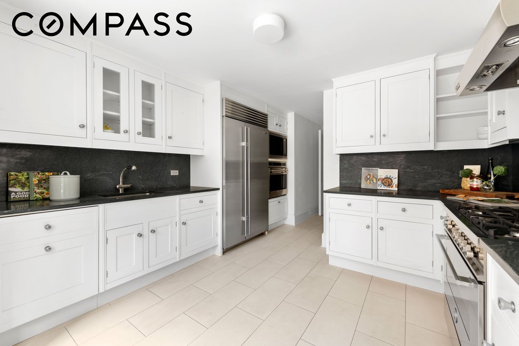 530 Park Avenue, Unit 12A photo 9