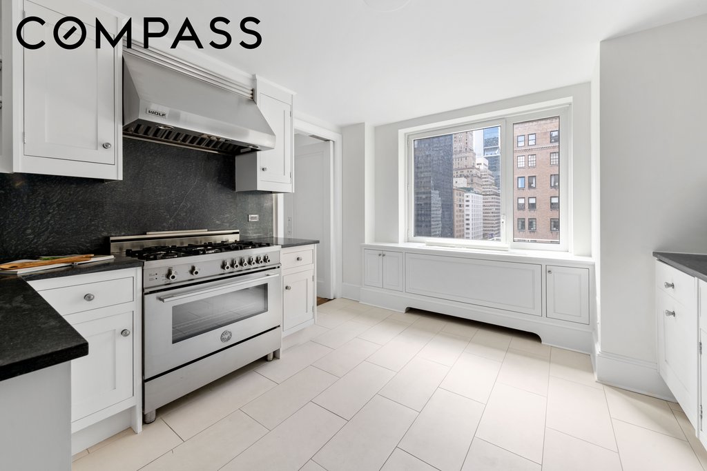 530 Park Avenue, Unit 12A photo 10