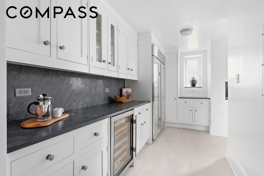 530 Park Avenue, Unit 12F photo 8