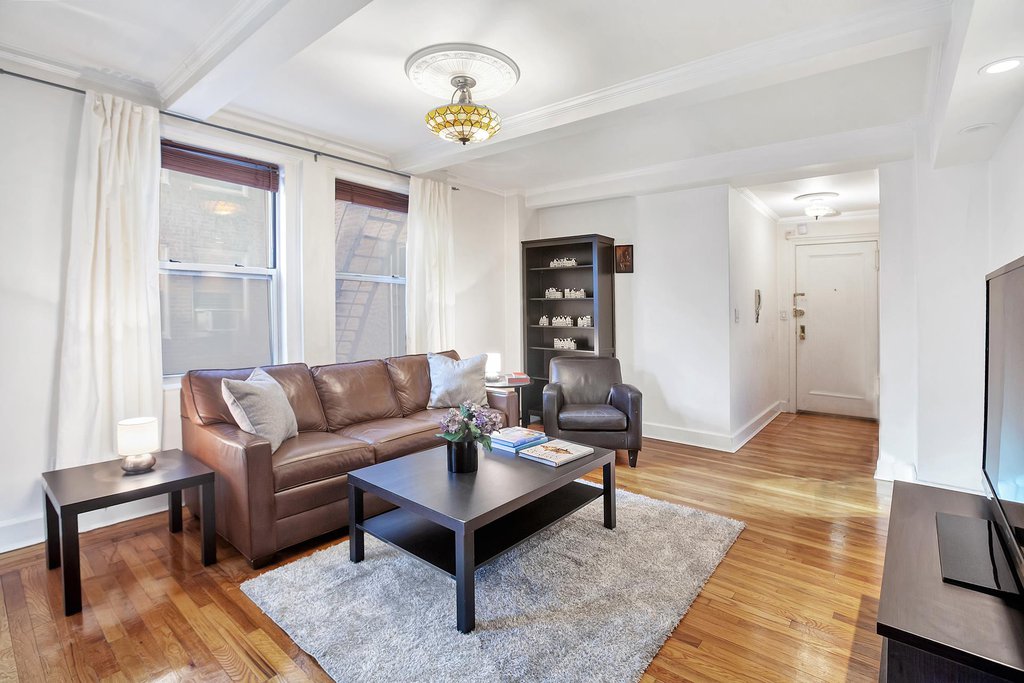 333 East 43rd Street, Unit 504 photo 4