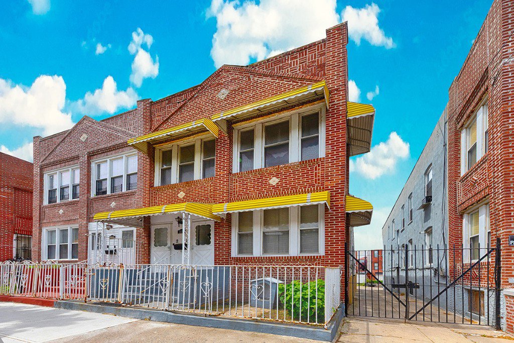 1317 Saint Lawrence Avenue – For Sale photo 3