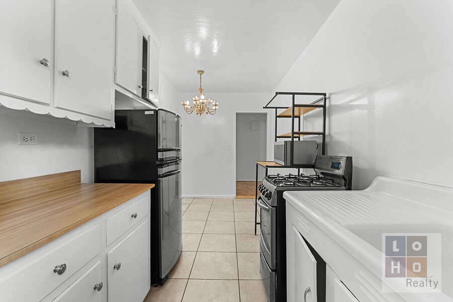 570 Grand Street, Unit H507 photo 8
