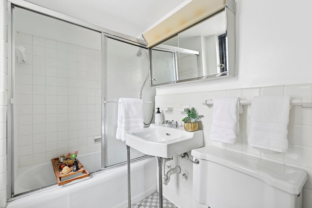 305 East 72nd Street, Unit 15B photo 5