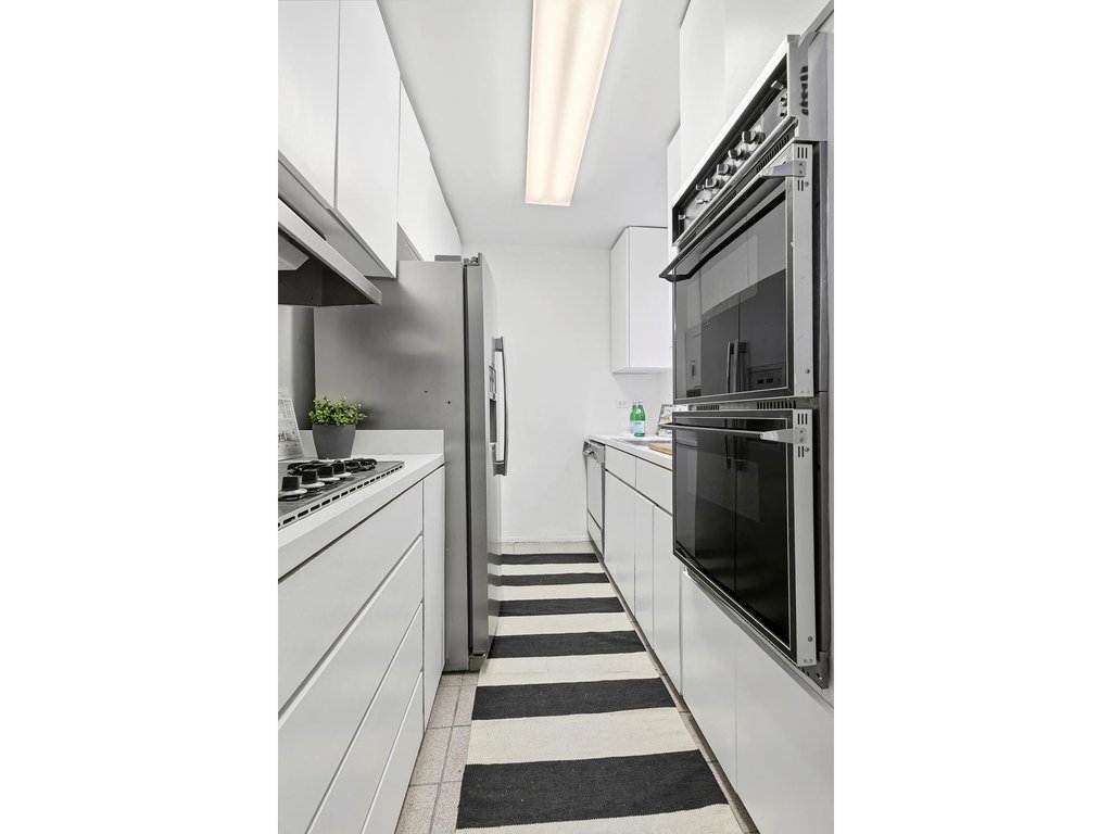 305 East 72nd Street, Unit 15B photo 8