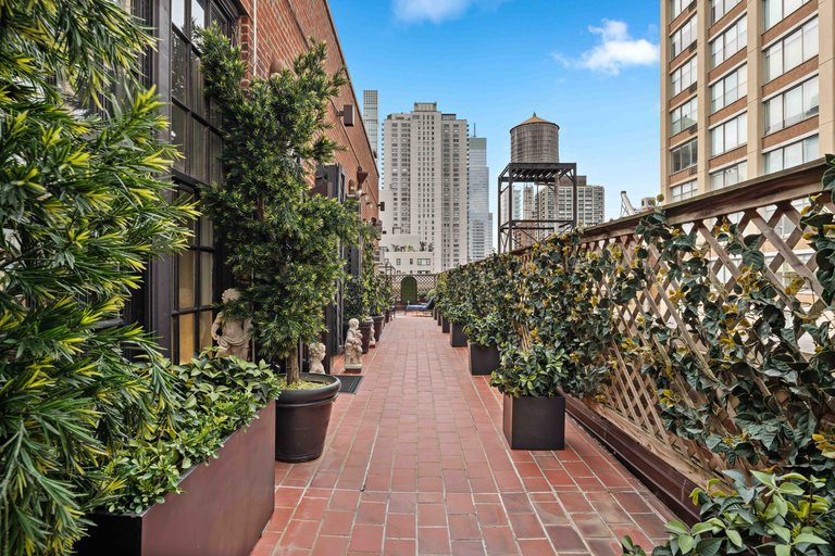 419 East 57th Street, Unit PH16C photo 8