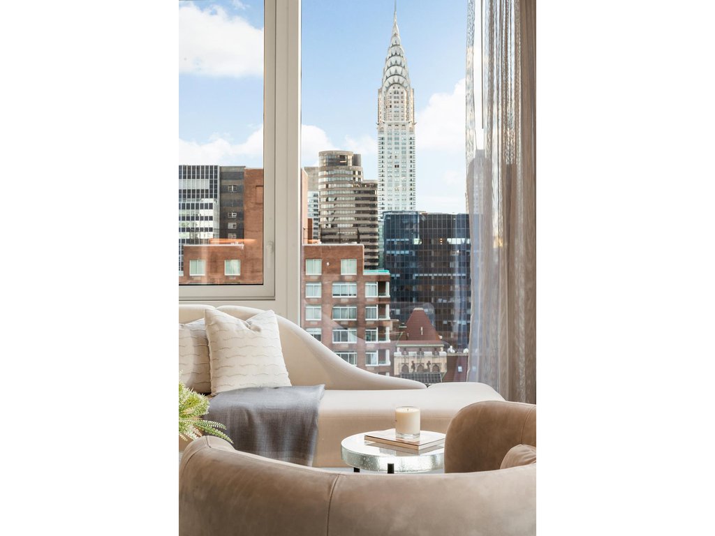 138 East 50th Street, Unit 26A photo 16