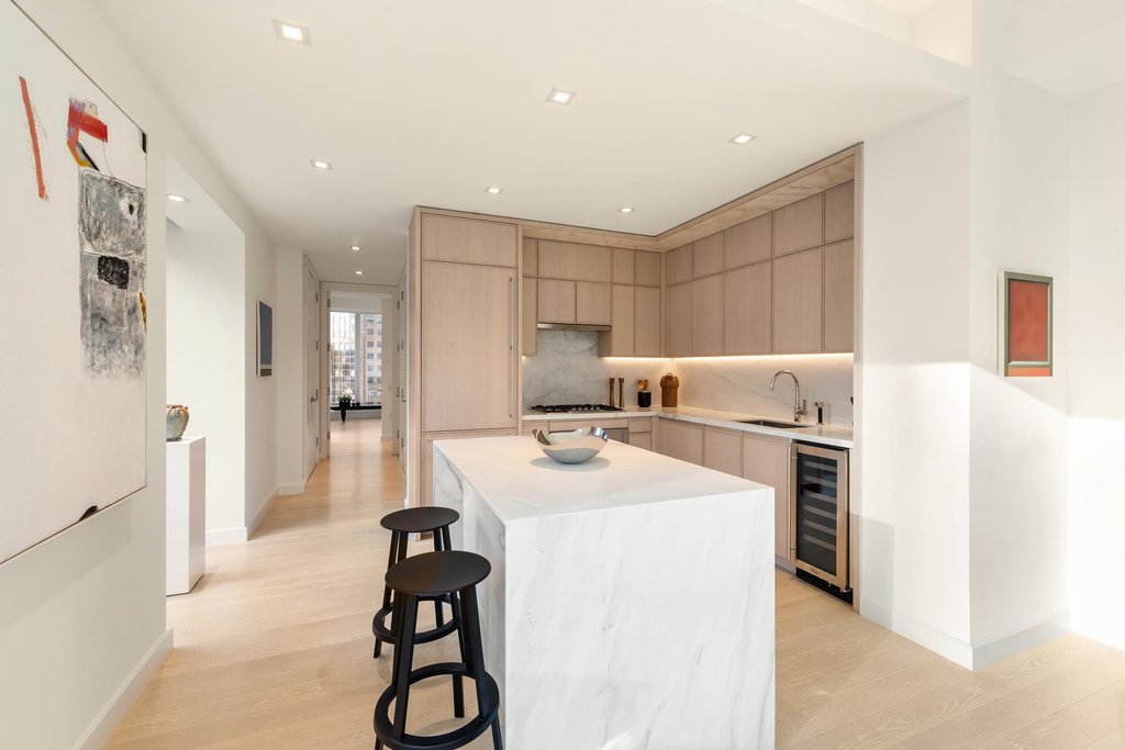 138 East 50th Street, Unit 26A photo 7