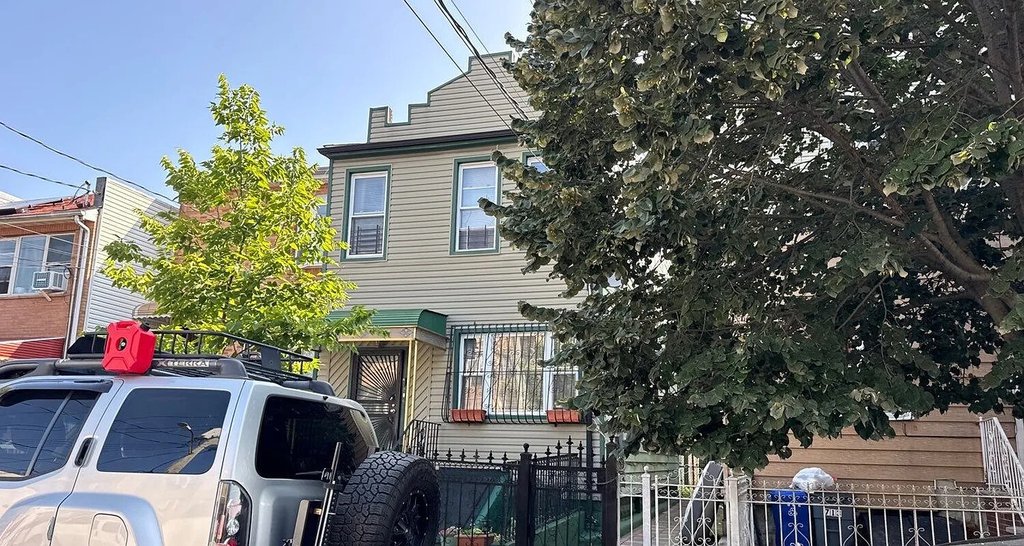 711 Schenck Avenue – For Sale