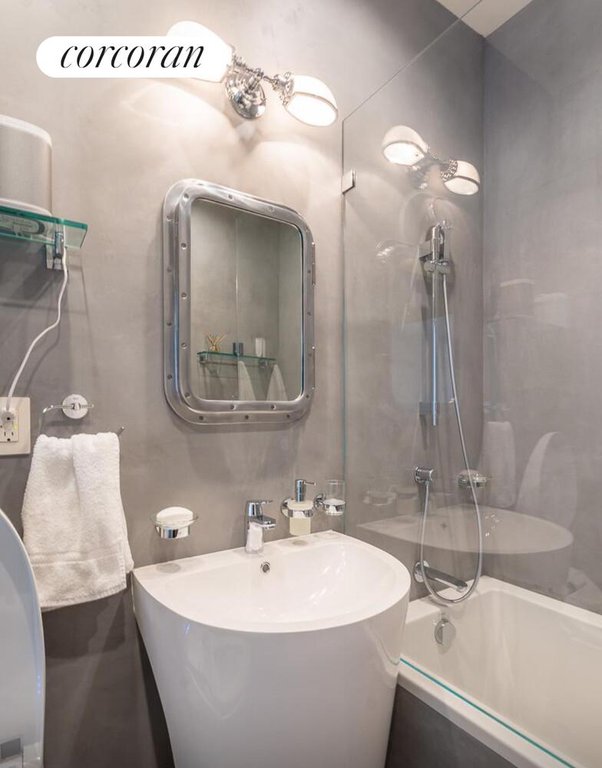 315 Seventh Avenue, Unit 5D photo 6