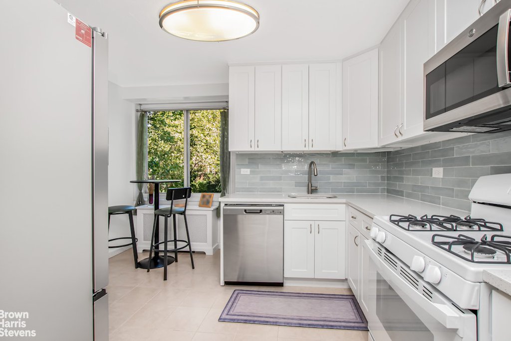 3333 Henry Hudson Parkway, Unit 2R photo 5