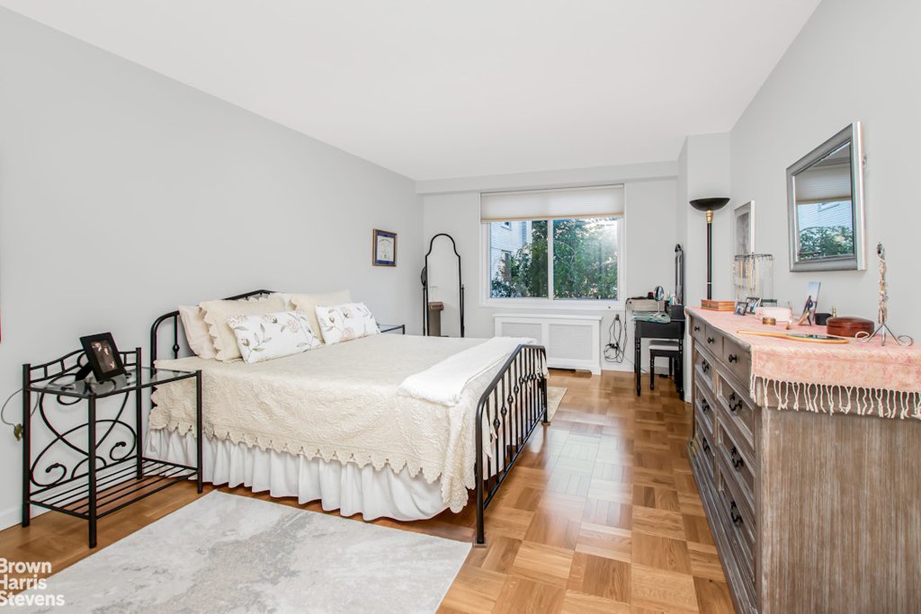 3333 Henry Hudson Parkway, Unit 2R photo 6