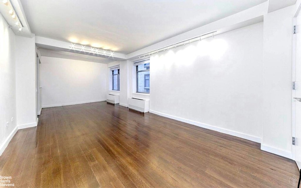 100 West 58th Street, Unit 5A photo 2