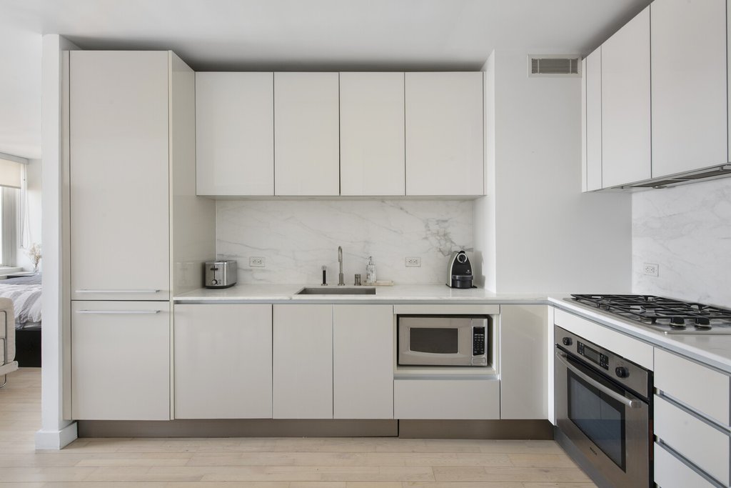 322 West 57th Street, Unit 39U photo 6